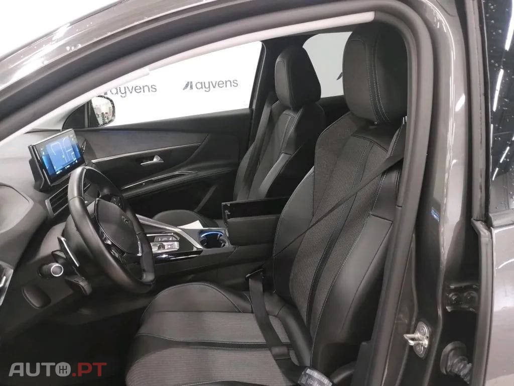 Peugeot 3008 1.6 Hybrid Allure Pack e-EAT8