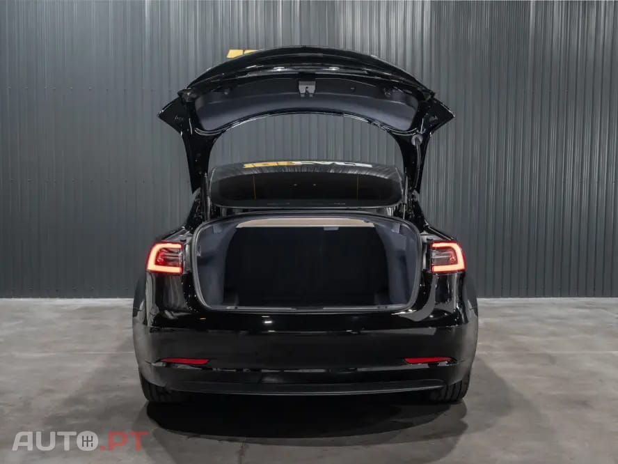Tesla Model 3 Standard Range Plus RWD