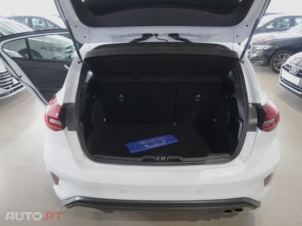 Ford Focus 1.0 EcoBoost MHEV ST-Line