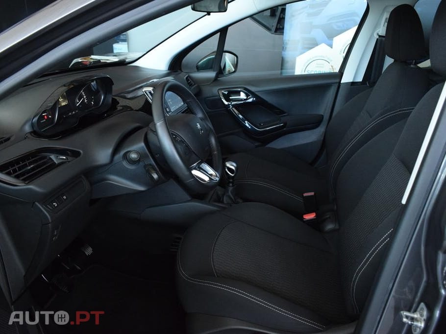 Peugeot 208 1.5 BlueHDi Signature