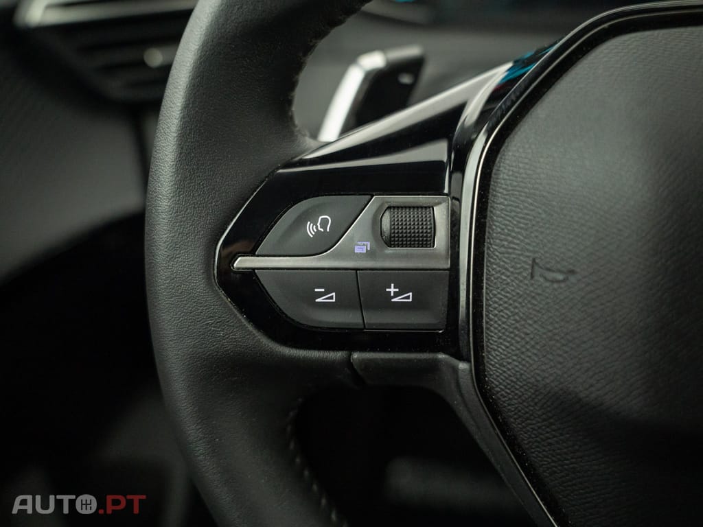 Peugeot 208 1.2 Hybrid SE Style e-DCS6