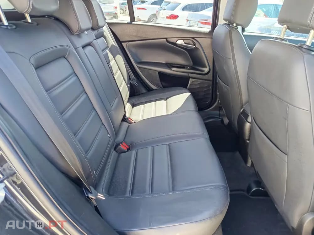 Fiat Tipo 1.3 M-Jet Sport — fotografia 13