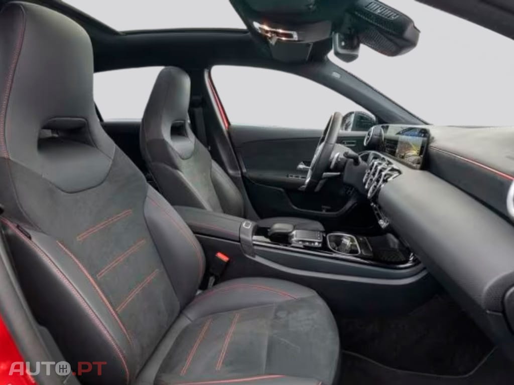 Mercedes-Benz A 250 I.V.A DEDUTIVEL e AMG
