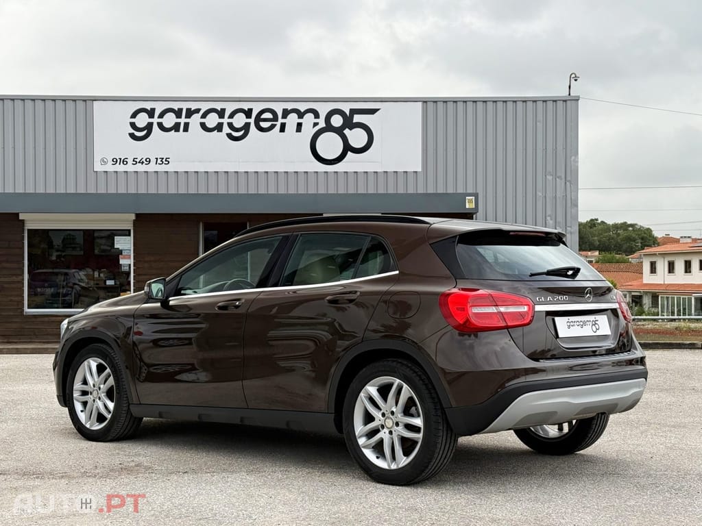 Mercedes-Benz GLA 200 d Style — fotografia 3