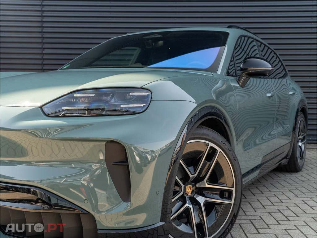 Porsche Cayenne Eletric