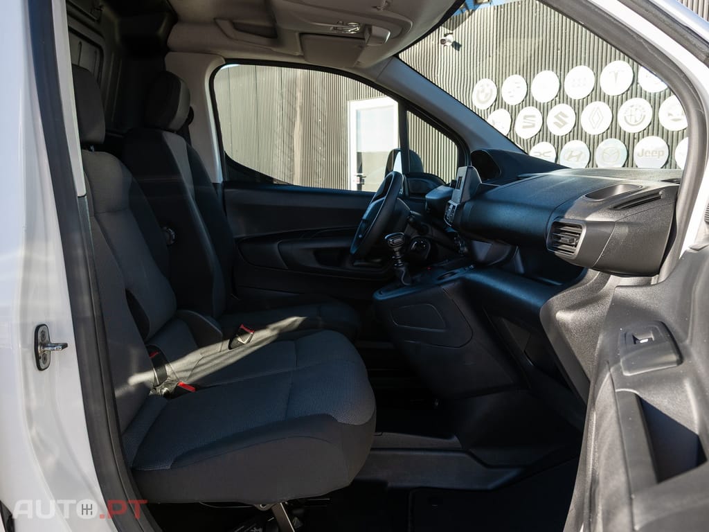 Peugeot Partner 1.5 BlueHDi M padrão