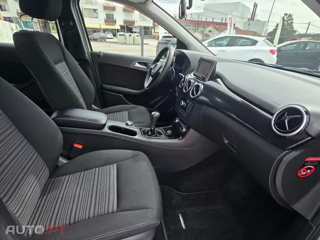 Mercedes-Benz A 200 CDI (BlueEFFICIENCY) Urban