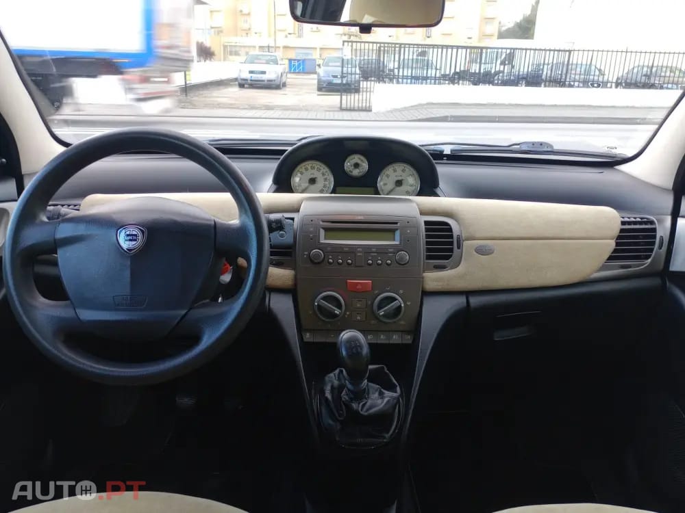 Lancia Ypsilon 1.2 16V Fashion