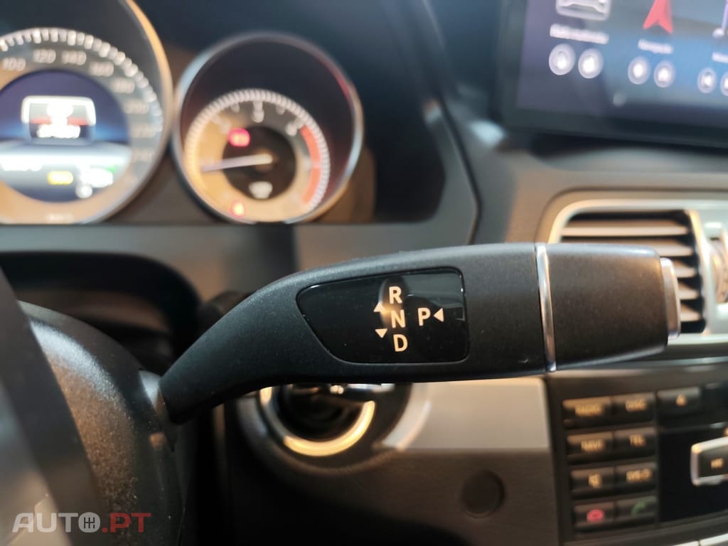 Mercedes-Benz E 250 CDi Avantgarde BlueEfficiency Auto
