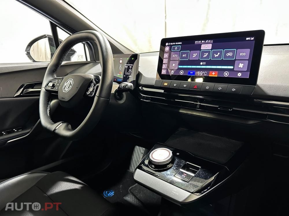 MG MG4 64 kWh Luxury