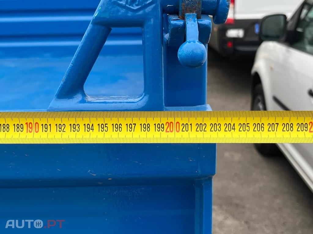 Iveco Daily 3.0  BASCULA / 7 LUGARES