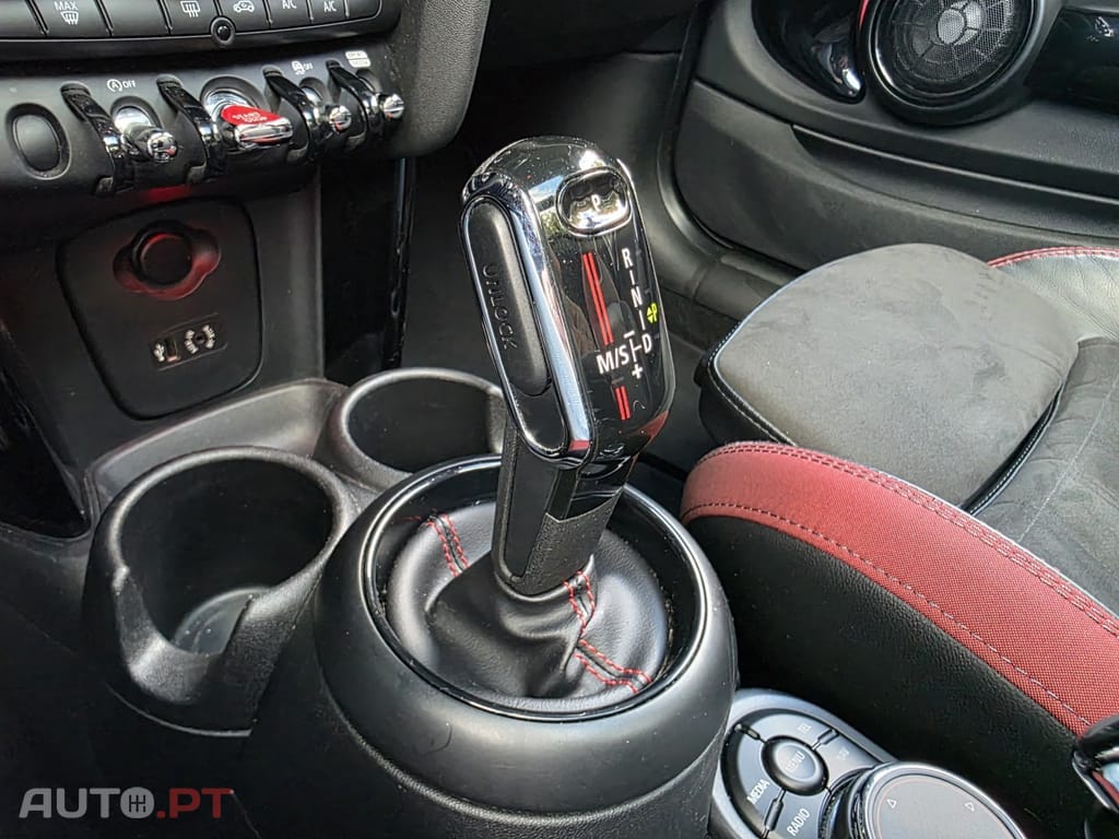 MINI Cooper John Cooper Works Auto Desportiva