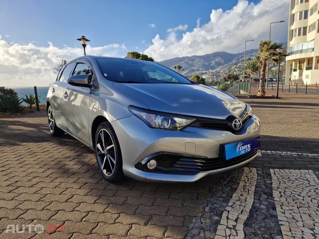 Toyota Auris 1.4 D-4D Com. +P.Sport +TSS+Navi