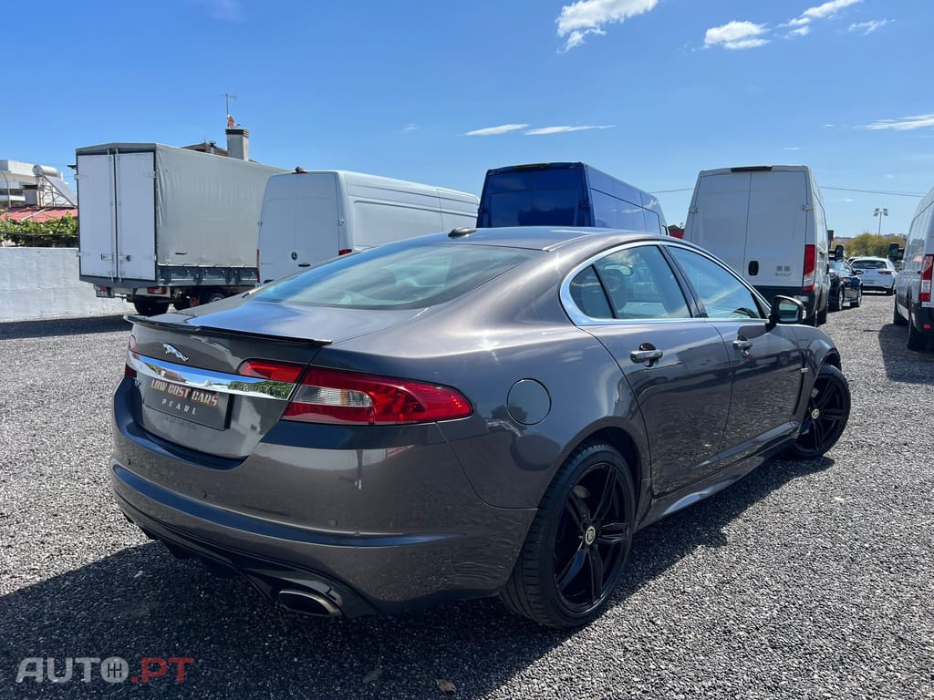 Jaguar XF 2.7 D V6 Luxury