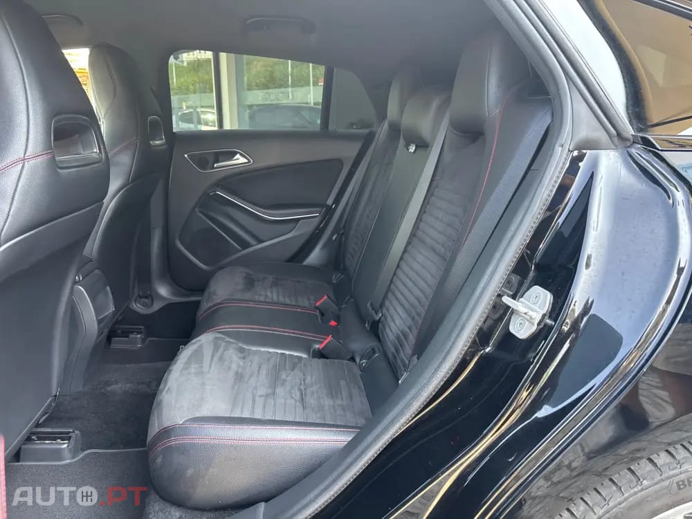 Mercedes-Benz CLA 220 d Shooting Brake AMG Line Aut.