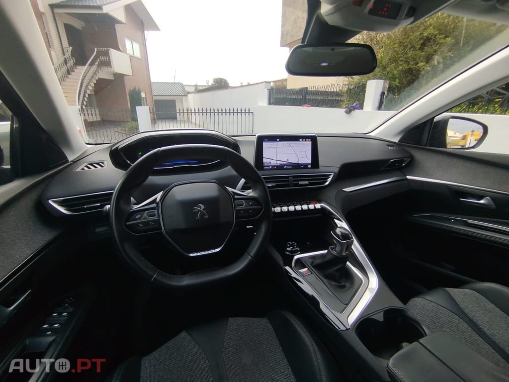 Peugeot 5008 1.2 PureTech Allure Grip Control