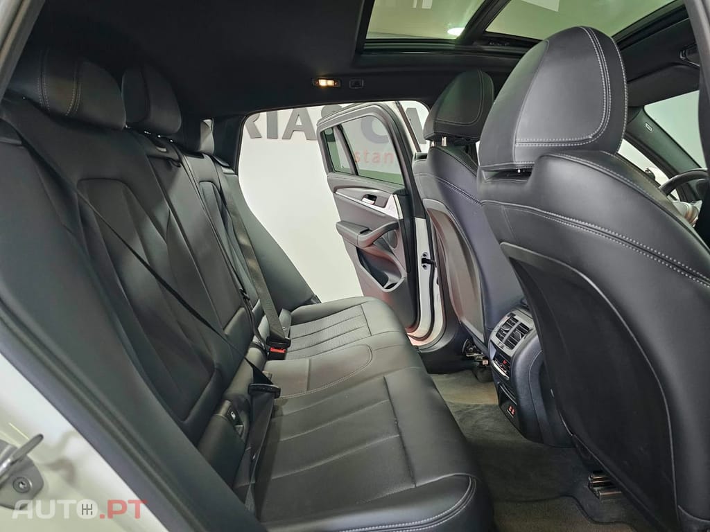 BMW X4 30 d xDrive Pack Desportivo M Auto