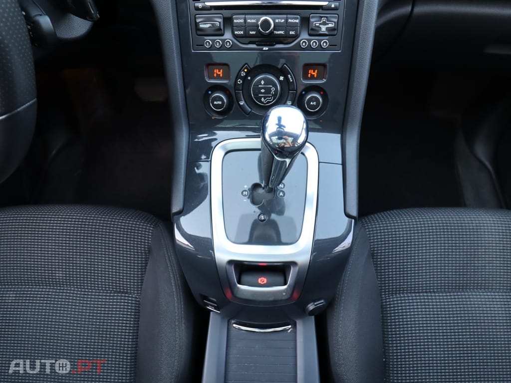Peugeot 5008 1.6 E-HDi 7L Active 2-Tronic