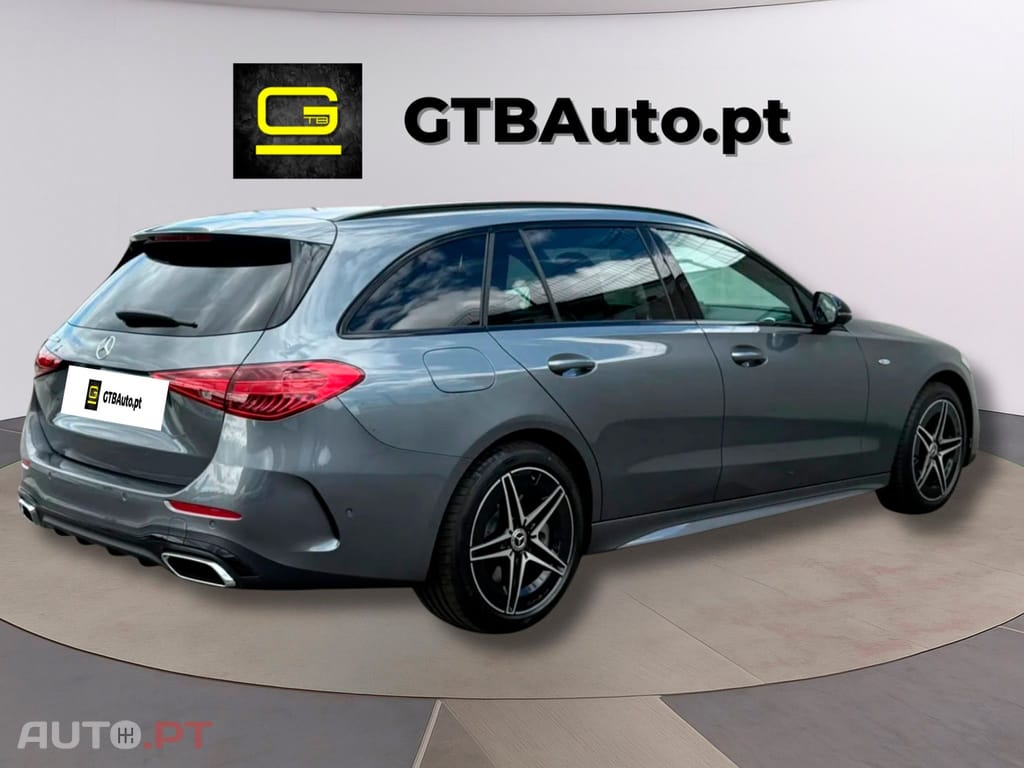 Mercedes-Benz C 300 I.V.A DEDUTIVEL de AMG 