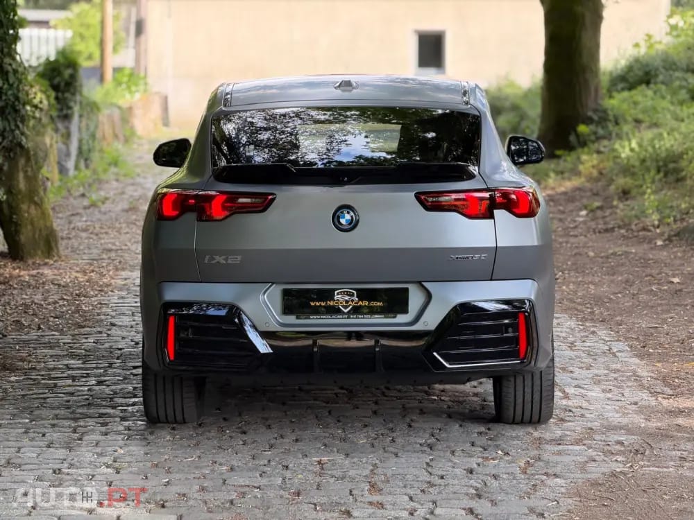 BMW iX2 xDrive30 Pack Desportivo M Pro