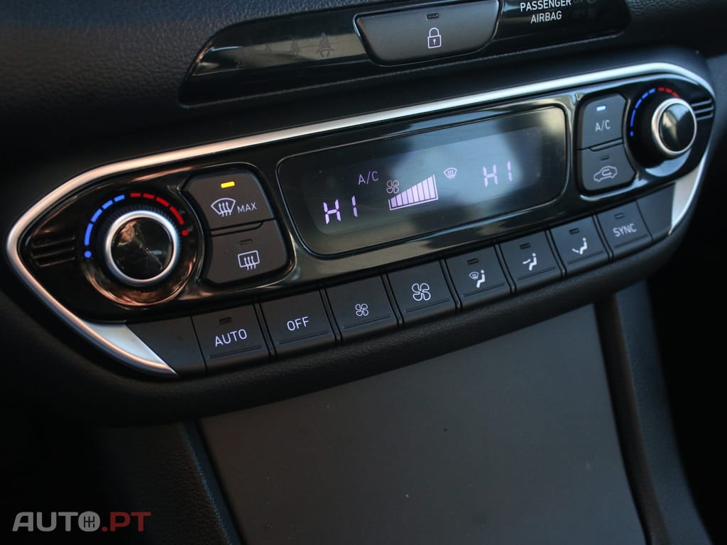 Hyundai i30 1.0 T-GDI 48V-Hybrid Connect & Go