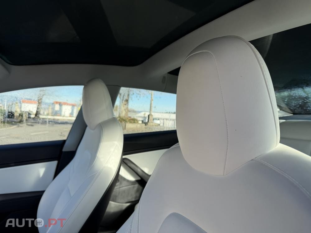 Tesla Model 3 Standard Range Plus RWD