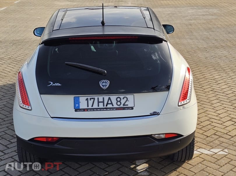 Lancia Delta 1.6 M-Jet Platino