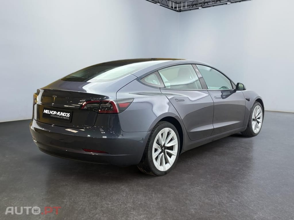 Tesla Model 3 Standard Range Plus RWD