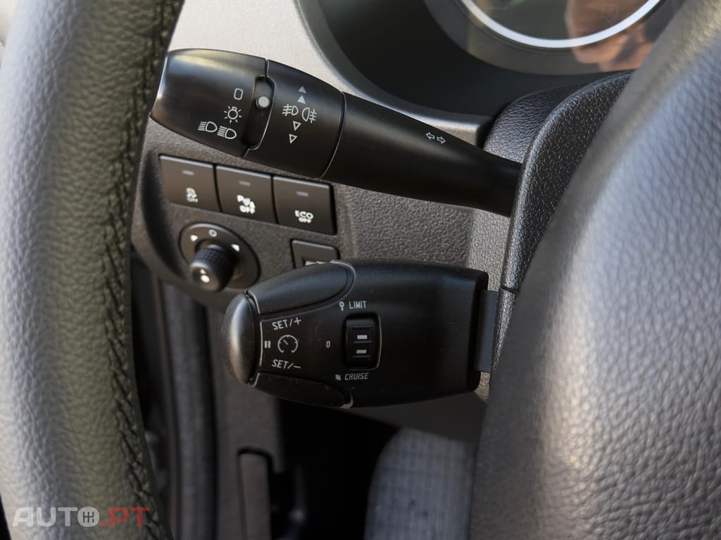 Peugeot Partner 1.6 HDI  5 LUGARES