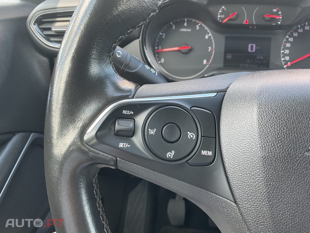 Opel Crossland X 1.2 Business Edition
