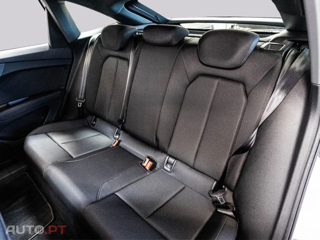 Audi Q4 E-Tron SPORTBACK 40 I.V.A DEDUTIVEL 