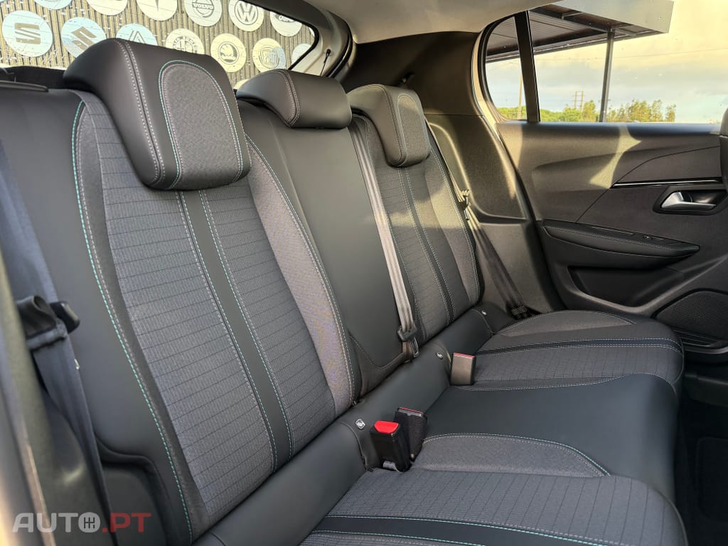 Peugeot E-208 50 kWh Allure