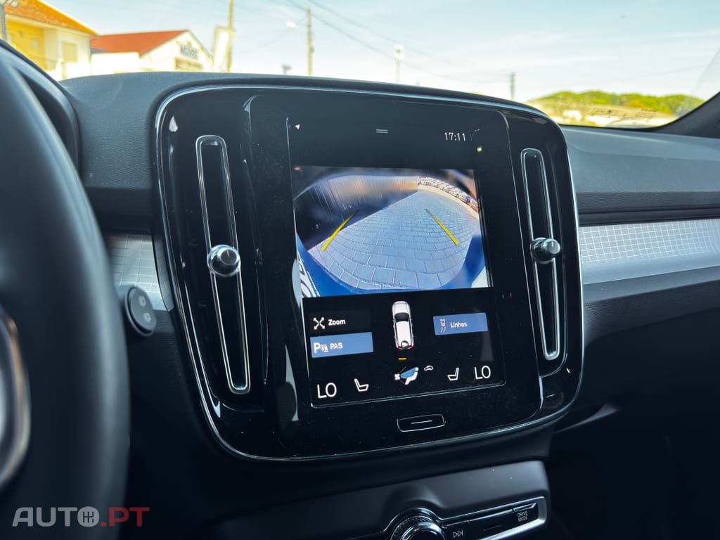 Volvo XC40 1.5 T2 Plus Dark Auto