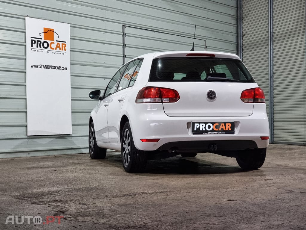 Volkswagen Golf 1.6 TDi Confortline DSG