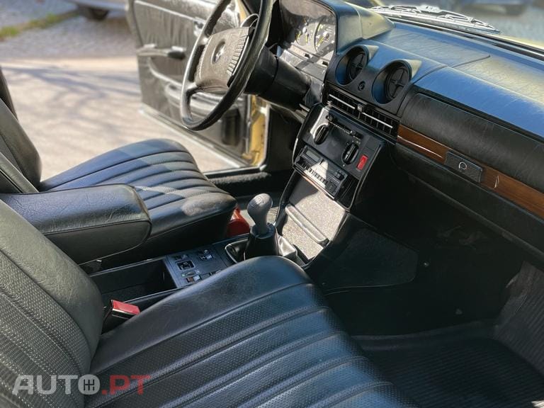 Mercedes-Benz 300 D (w123)