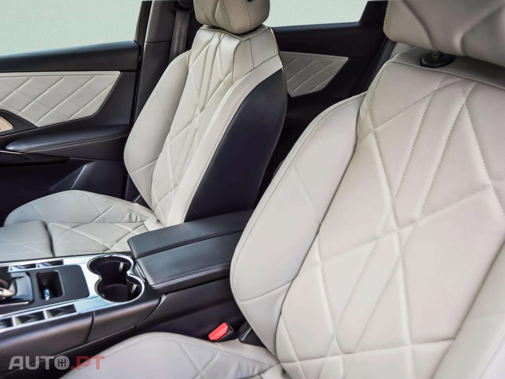 DS DS7 Crossback E-Tense 4x4 Rivoli 300cv