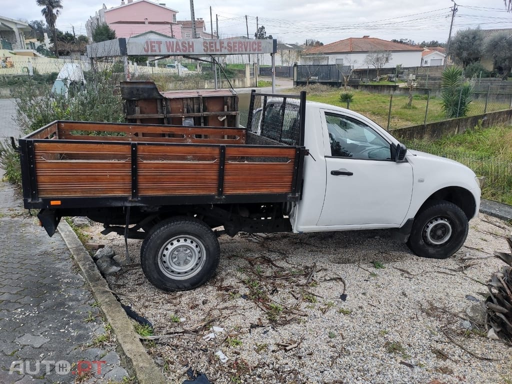 Mitsubishi L200 2.5 DID 4X4 CAB.SIMPLES