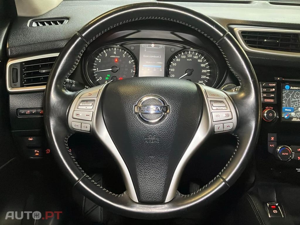 Nissan Qashqai 1.2 DIG-T N-Connecta 18