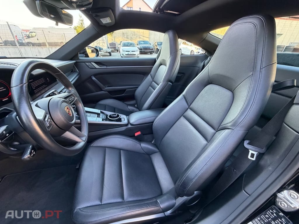 Porsche 992 Carrera GTS