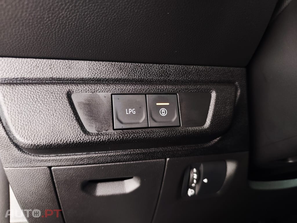 Dacia Sandero 1.0 ECO-G Stepway Extreme + Up&Go Bi-Fuel