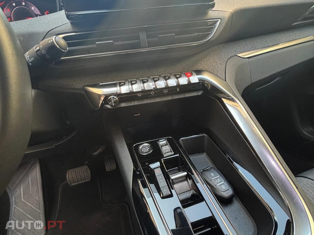 Peugeot 3008 SUV 1.5 BlueHDi Allure