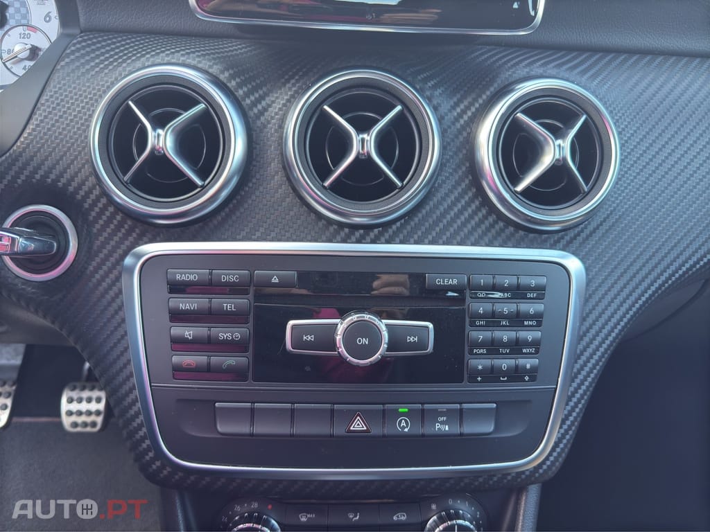Mercedes-Benz A 180 d AMG Line