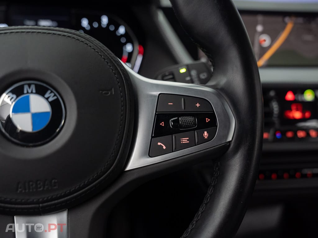 BMW 116 d Pack Desportivo M