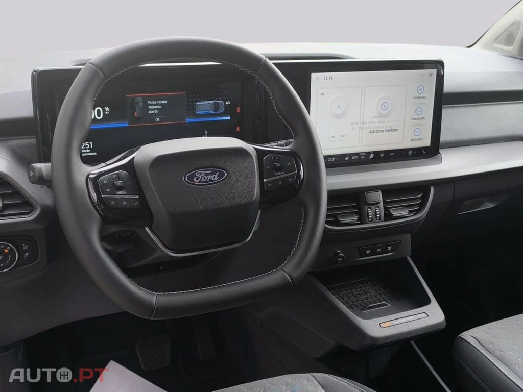 Ford Transit E-Tourneo Courier Titanium I.V.A DEDUTIVEL 