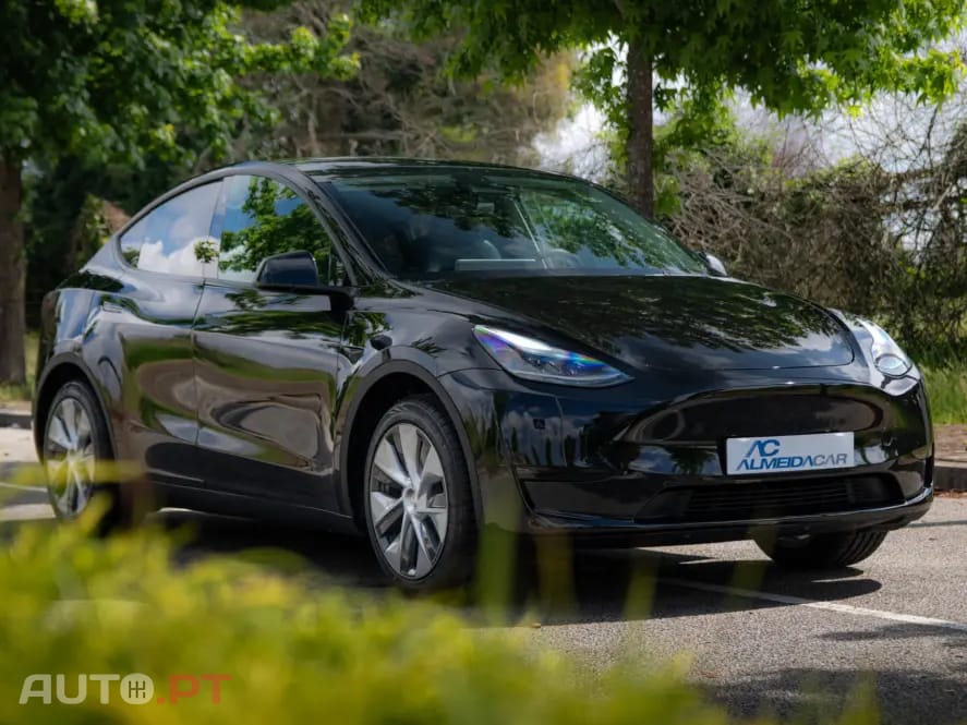 Tesla Model Y Outro