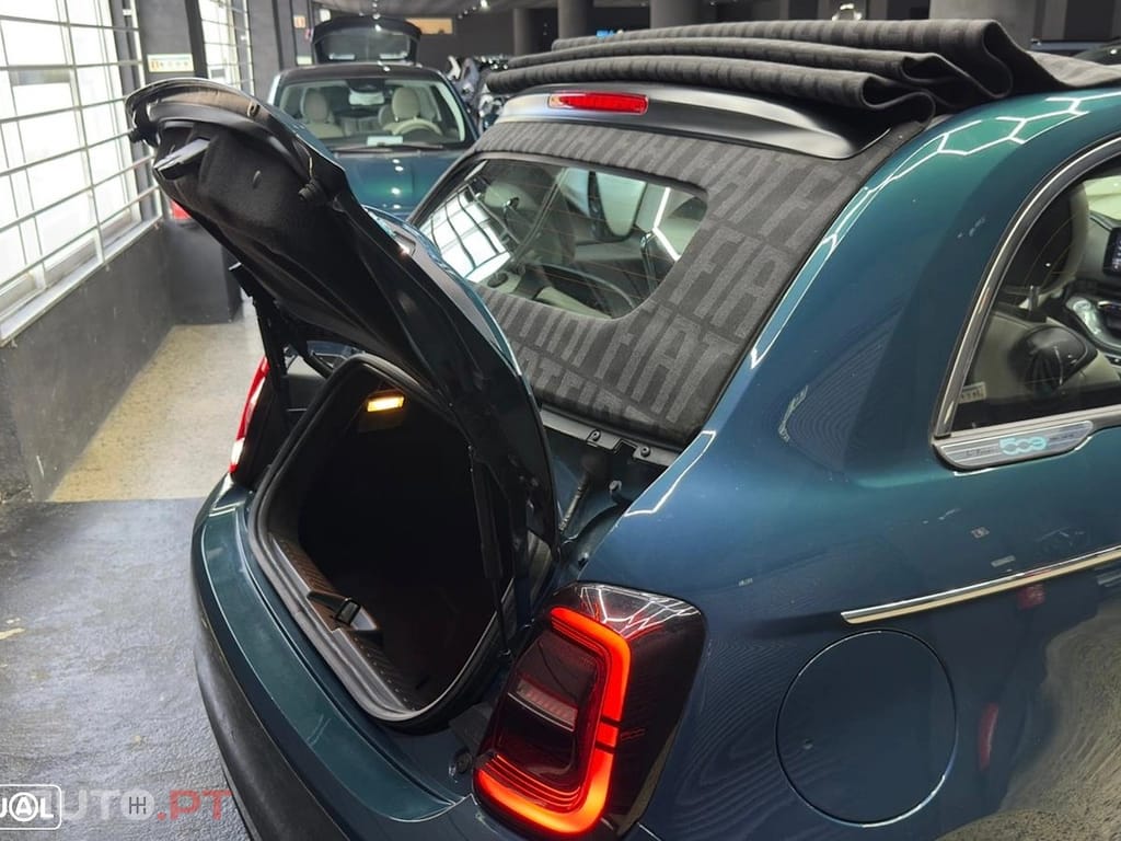 Fiat 500e La Prima