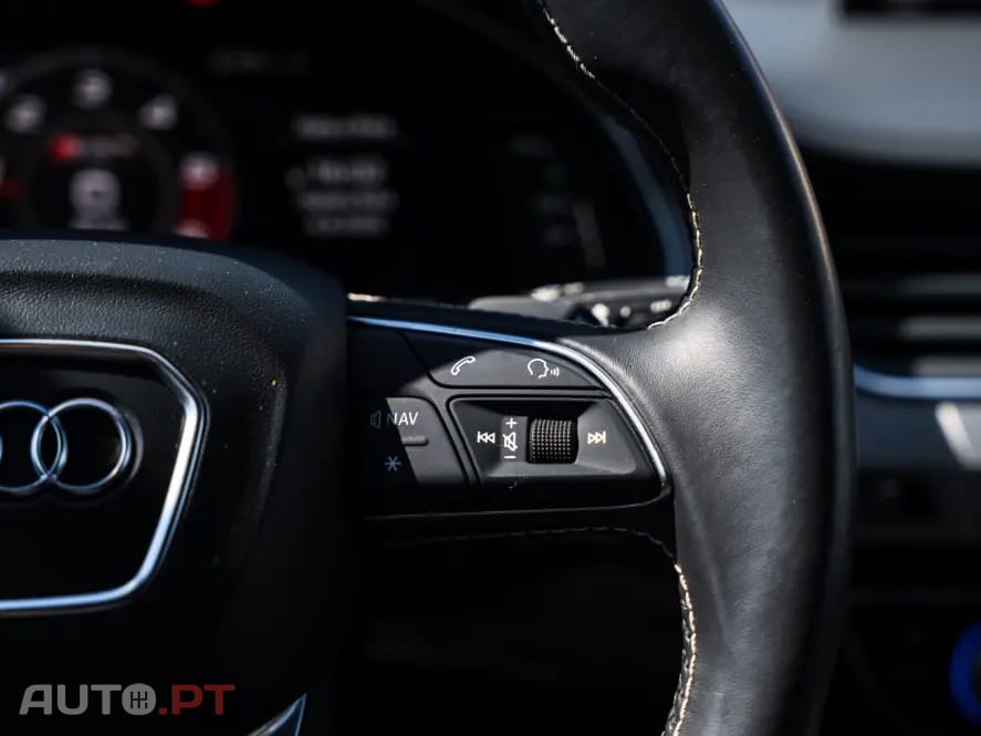 Audi SQ7 4.0 TDI V8 quattro Tiptronic 7L