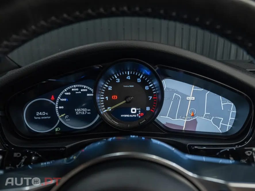 Porsche Panamera 4 E-Hybrid Platinum Edition