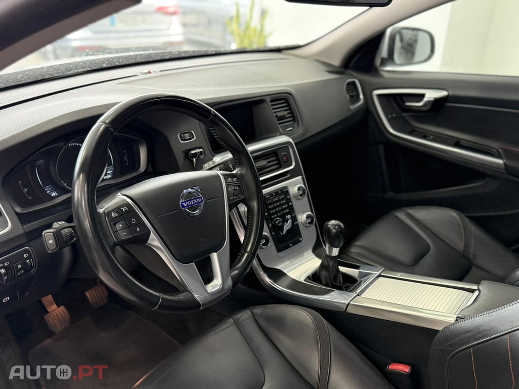 Volvo V60 1.6 D2 R-Design
