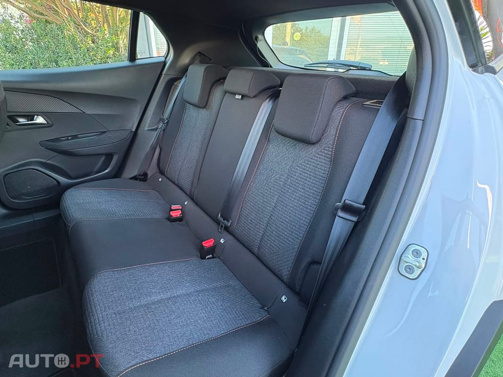 Peugeot E-2008 𝟱𝟰 𝙠𝙒𝙝 𝟭𝟱𝟲𝙘𝙫𝙨 𝙎𝙩𝙮𝙡𝙚
